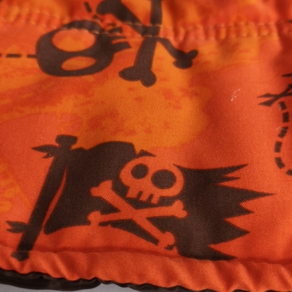 Puffy Vest with Pirate Theme - Picture 7 of 8